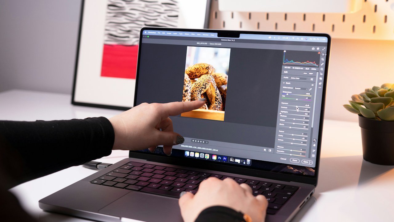 How to change a YouTube thumbnail (and fix one that won't update)