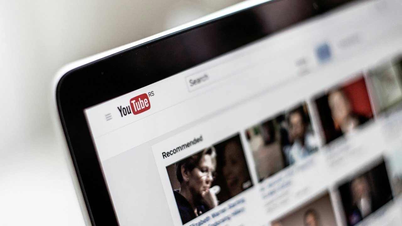 How to download a YouTube thumbnail in HD (desktop, phone, and Shorts)